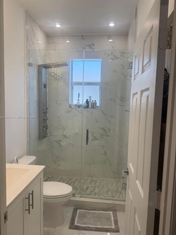 522 SW 19th Way 522, Fort Lauderdale, FL 33312