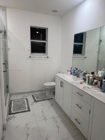 522 SW 19th Way 522, Fort Lauderdale, FL 33312