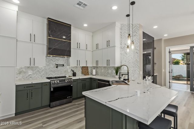 1451 S LA ARBOLETA Drive, Gilbert, AZ 85296