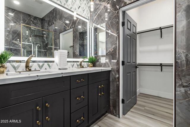 1451 S LA ARBOLETA Drive, Gilbert, AZ 85296