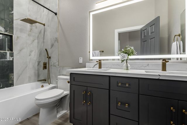 1451 S LA ARBOLETA Drive, Gilbert, AZ 85296