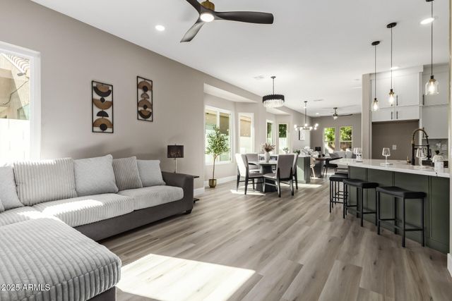 1451 S LA ARBOLETA Drive, Gilbert, AZ 85296