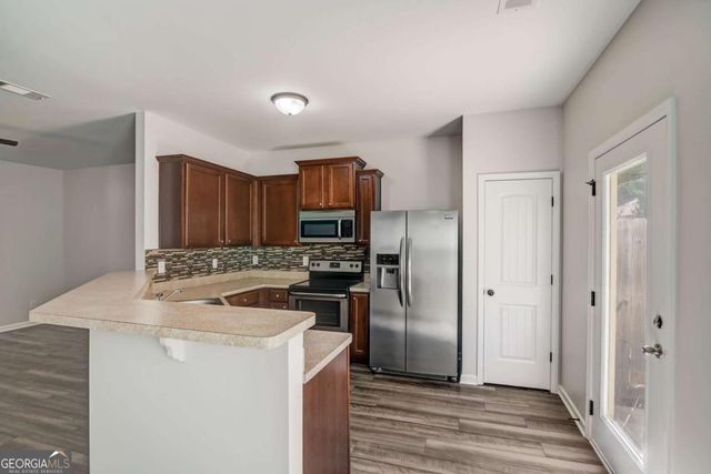 544 Oakside Place, Acworth, GA 30102