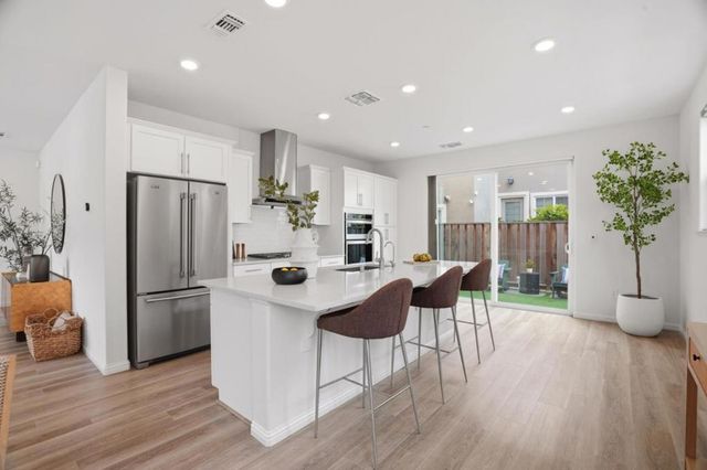 2658 Admiral Circle, Hayward, CA 94545