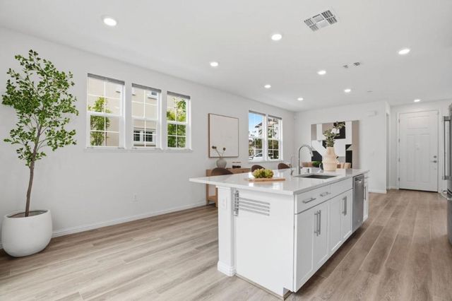 2658 Admiral Circle, Hayward, CA 94545