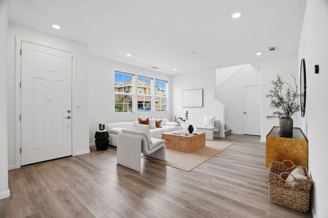 2658 Admiral Circle, Hayward, CA 94545