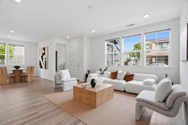 2658 Admiral Circle, Hayward, CA 94545