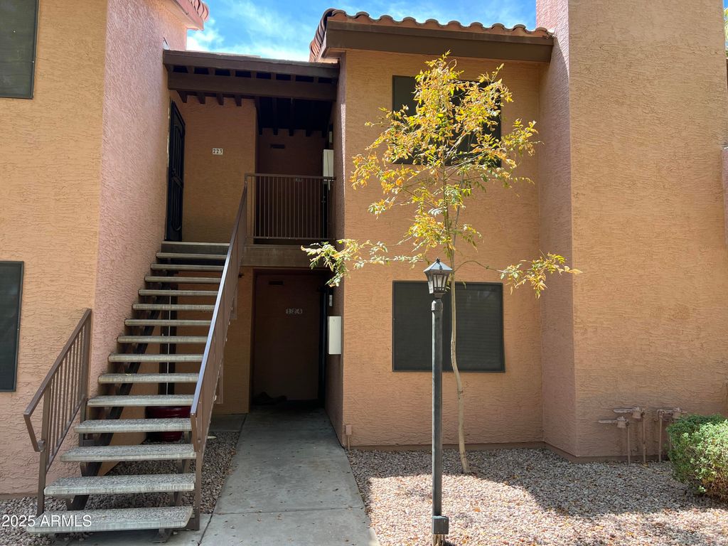 1075 E CHANDLER Boulevard 124, Chandler, AZ 85225 — exterior