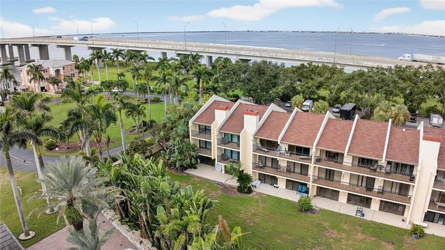7550 SUNSHINE SKYWAY LANE S P12, St Petersburg, FL 33711