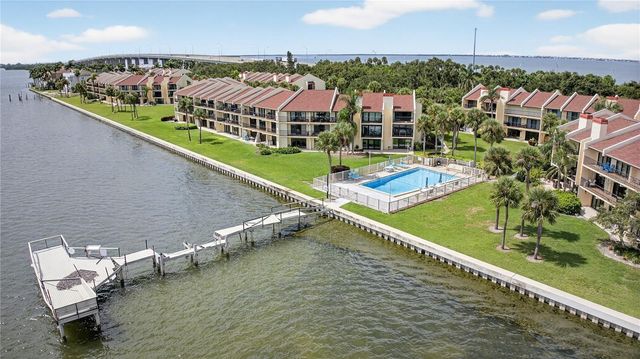 7550 SUNSHINE SKYWAY LANE S P12, St Petersburg, FL 33711