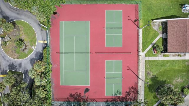 7550 SUNSHINE SKYWAY LANE S P12, St Petersburg, FL 33711