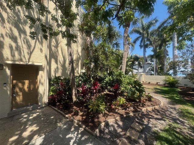 7550 SUNSHINE SKYWAY LANE S P12, St Petersburg, FL 33711