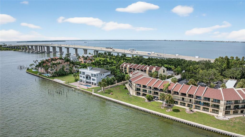 7550 SUNSHINE SKYWAY LANE S P12, St Petersburg, FL 33711