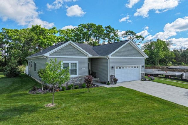 4153 Cedar Lane, Grand Blanc, MI 48439