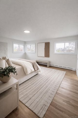 40 Arbour Street, West Islip, NY 11795