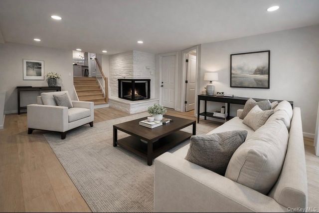 40 Arbour Street, West Islip, NY 11795