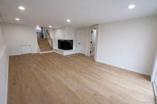 40 Arbour Street, West Islip, NY 11795