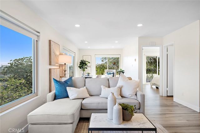 5959 E Naples Plaza 306, Long Beach, CA 90803