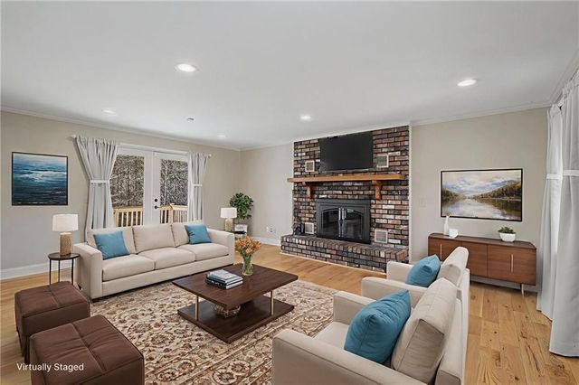 887 Big Springs Road SE, Calhoun, GA 30701