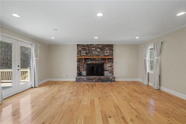 887 Big Springs Road SE, Calhoun, GA 30701