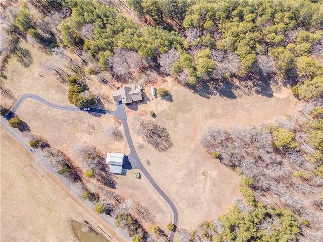 887 Big Springs Road SE, Calhoun, GA 30701