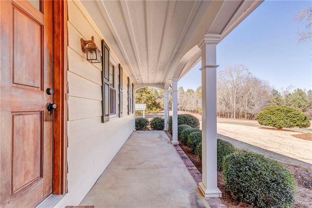 887 Big Springs Road SE, Calhoun, GA 30701