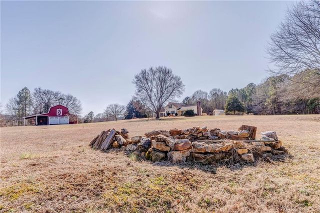 887 Big Springs Road SE, Calhoun, GA 30701