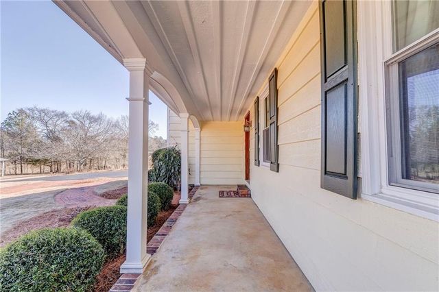 887 Big Springs Road SE, Calhoun, GA 30701