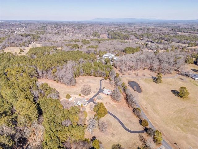 887 Big Springs Road SE, Calhoun, GA 30701