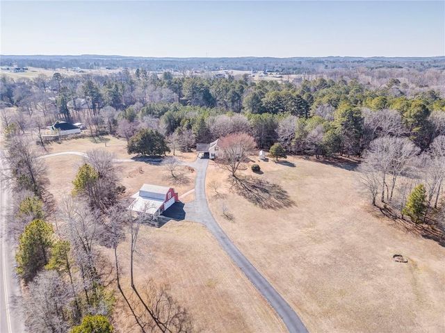 887 Big Springs Road SE, Calhoun, GA 30701