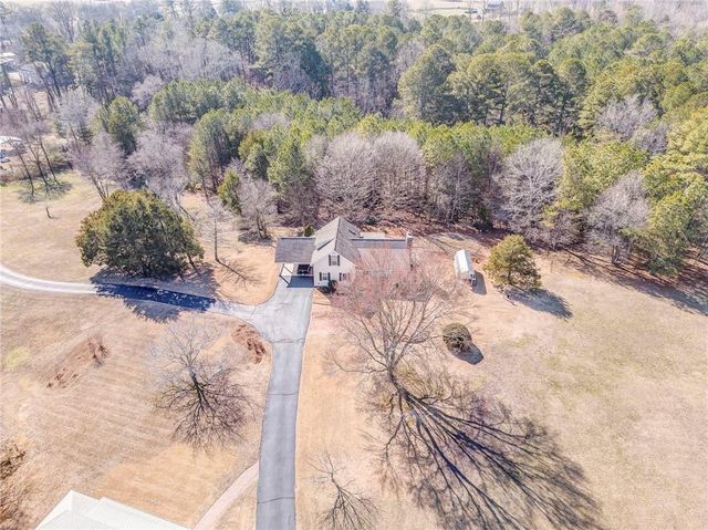 887 Big Springs Road SE, Calhoun, GA 30701
