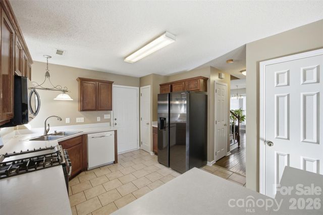 109 Clairwood Drive, Mount Holly, NC 28120