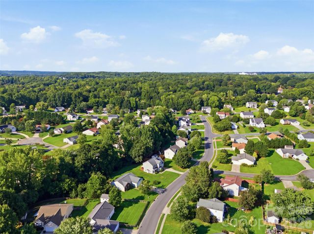 109 Clairwood Drive, Mount Holly, NC 28120
