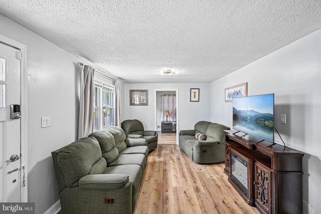 137 EDMUND ST, Hamilton, NJ 08610