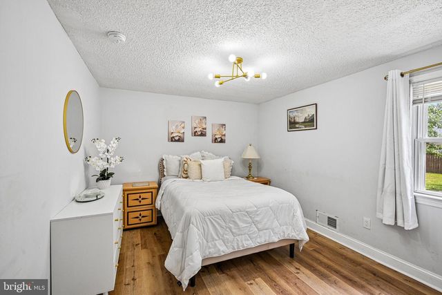 137 EDMUND ST, Hamilton, NJ 08610