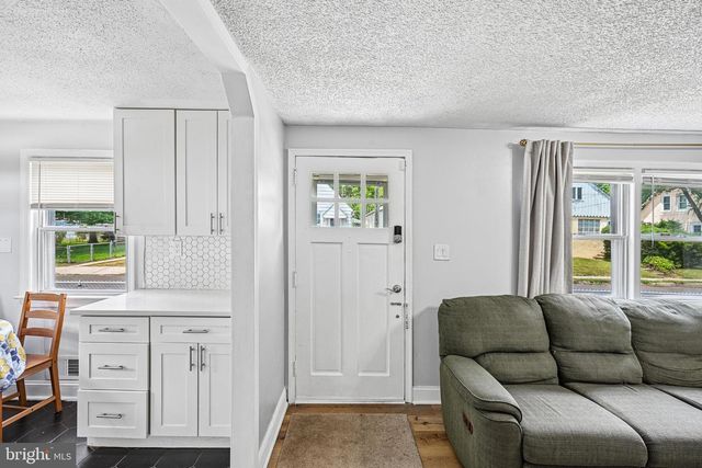 137 EDMUND ST, Hamilton, NJ 08610