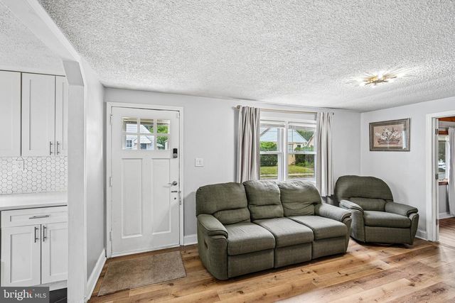 137 EDMUND ST, Hamilton, NJ 08610