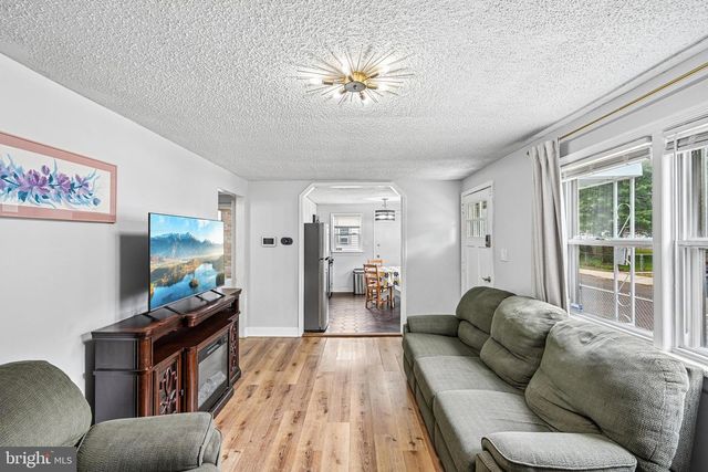 137 EDMUND ST, Hamilton, NJ 08610