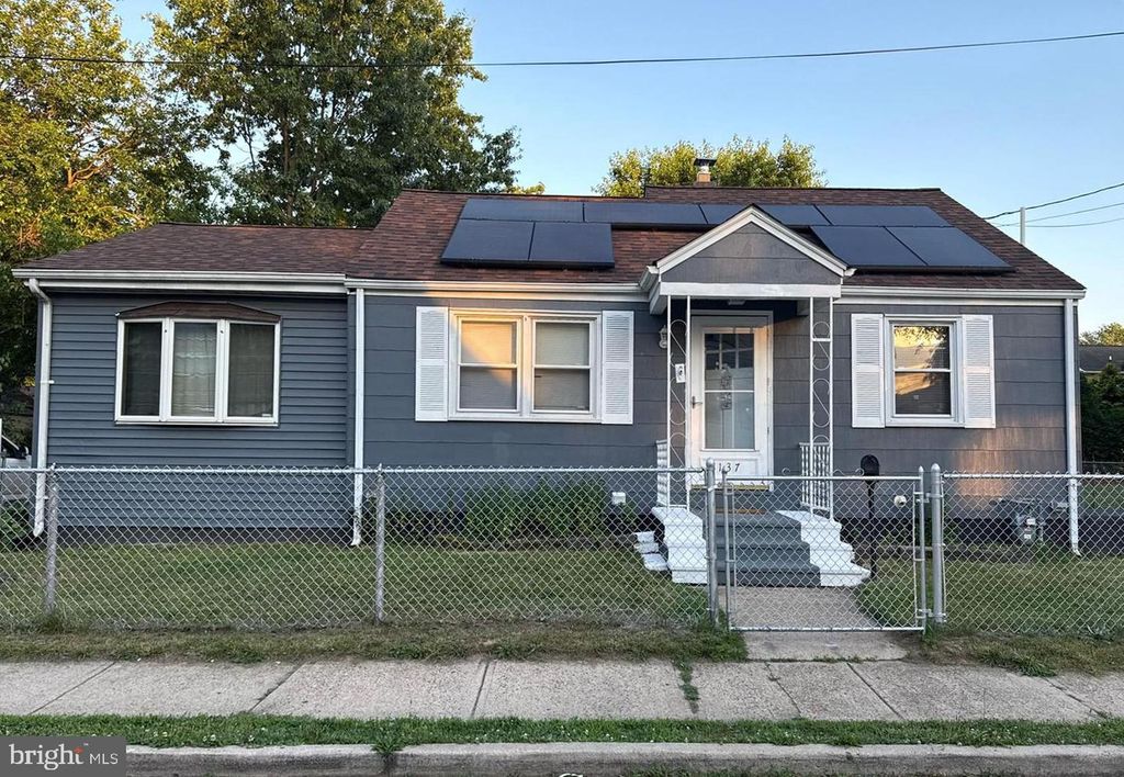 137 EDMUND ST, Trenton, NJ 08610