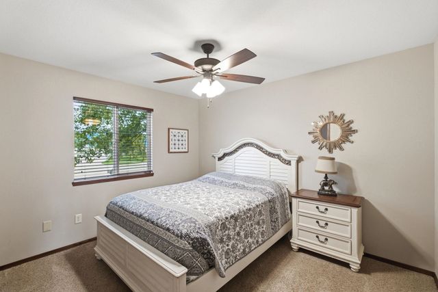 2917 N Rock Bridge Ct, Derby, KS 67037