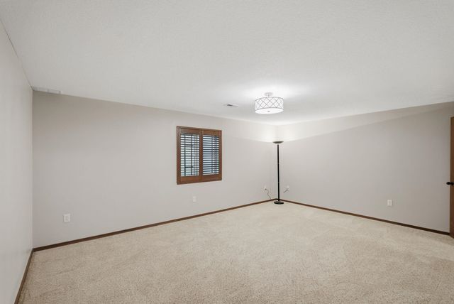 2917 N Rock Bridge Ct, Derby, KS 67037