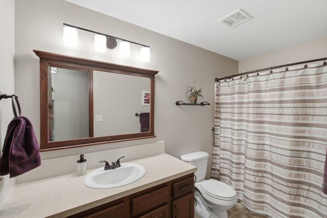 2917 N Rock Bridge Ct, Derby, KS 67037
