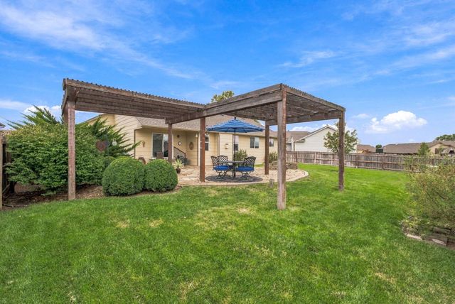 2917 N Rock Bridge Ct, Derby, KS 67037