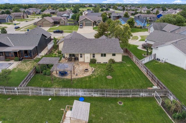 2917 N Rock Bridge Ct, Derby, KS 67037