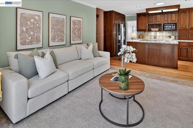 21723 Shadyspring Rd, Castro Valley, CA 94546