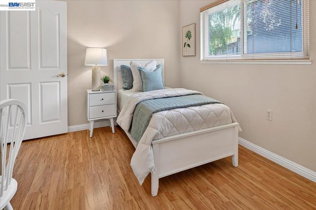 21723 Shadyspring Rd, Castro Valley, CA 94546