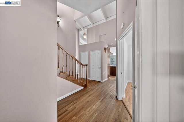 21723 Shadyspring Rd, Castro Valley, CA 94546