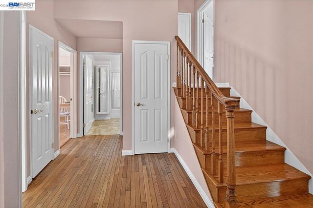 21723 Shadyspring Rd, Castro Valley, CA 94546