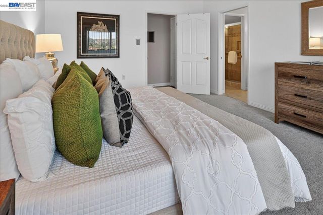 21723 Shadyspring Rd, Castro Valley, CA 94546