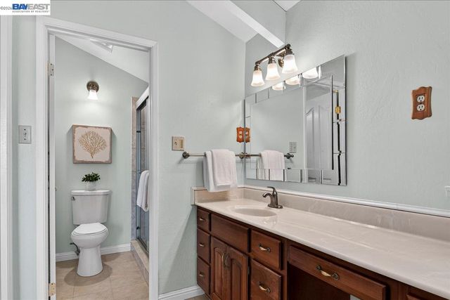 21723 Shadyspring Rd, Castro Valley, CA 94546